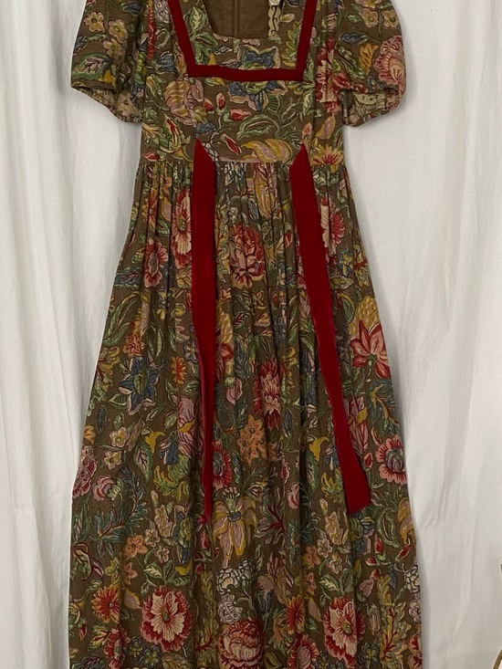 Dresses & Skirts - Vintage 1970s Young Edwardian by Arpeja Tapestry Floral Maxi Dress - PrairieBoho